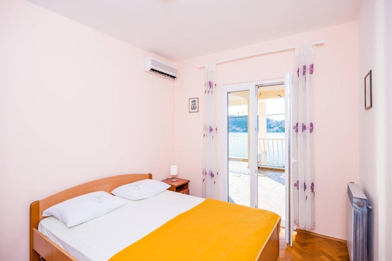 Violic Apartments Затон Екстериор снимка
