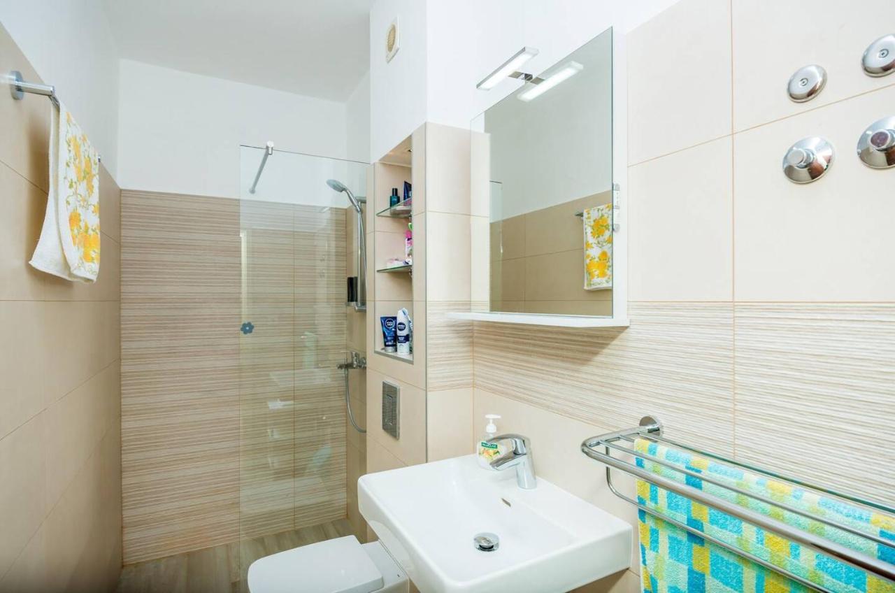Violic Apartments Затон Екстериор снимка