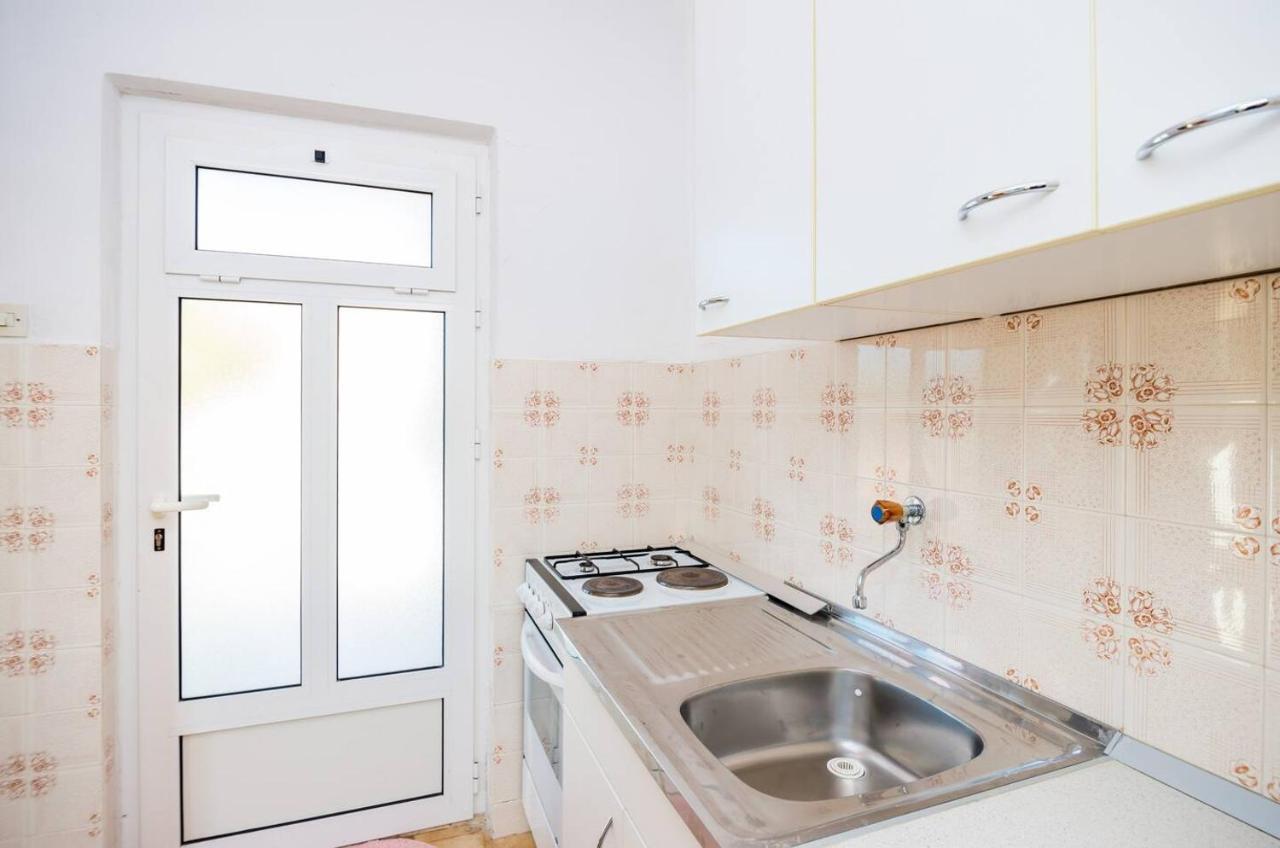 Violic Apartments Затон Екстериор снимка